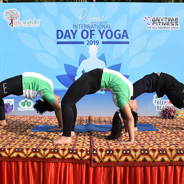 YogaDay-600x600